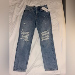 Zara classic mom fit, high-rise ankle length jeans.